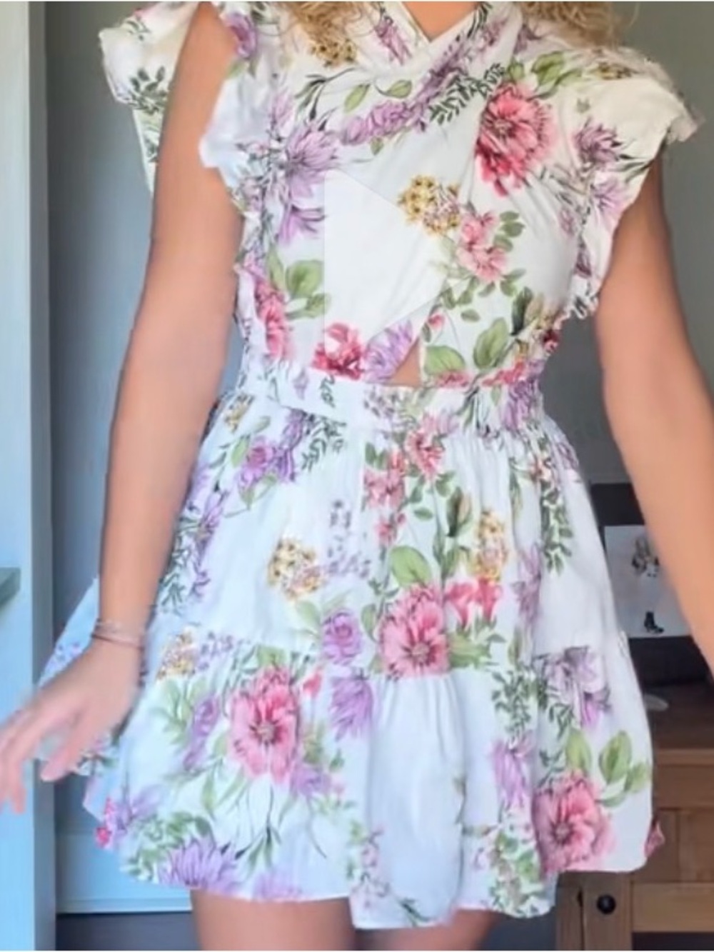 Pants Store Floral White Mini Dress with small cutout - Size M Worn Once